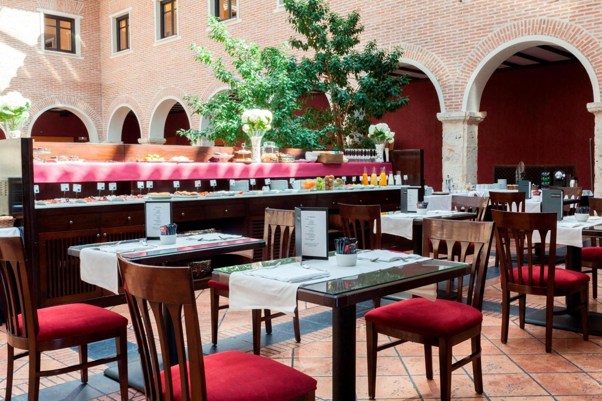 Ac Palacio De Santa Ana By Marriott Hotel 5*
