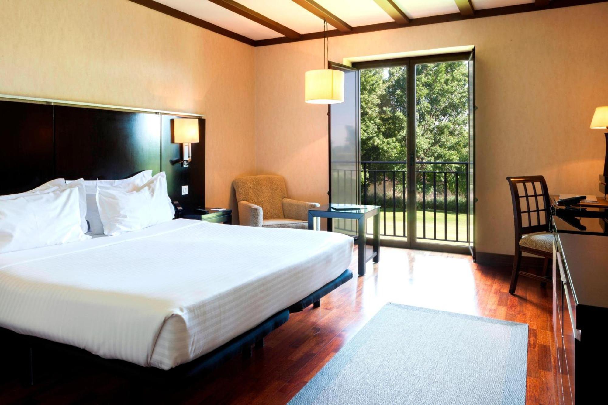 Hotel Ac Palacio De Santa Ana By Marriott