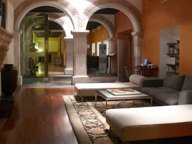 Ac Palacio De Santa Ana By Marriott